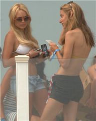 Lindsay Lohan - В Белом Бикини